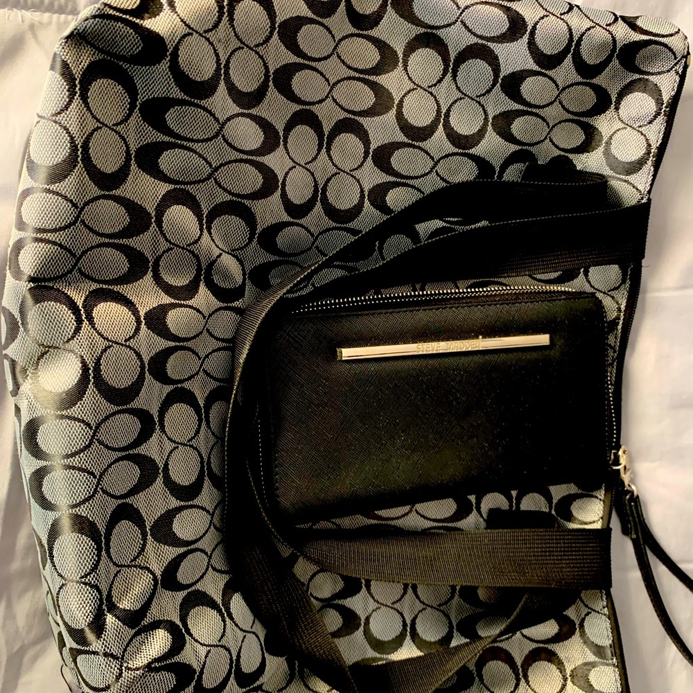 Women’s black Steve Madden wallet w/free gift Coach tote